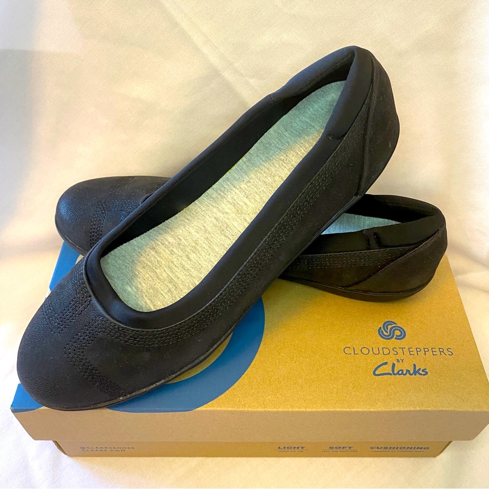 Clark’s Cloudsteppers Ayla Low Ballet Flats | Black